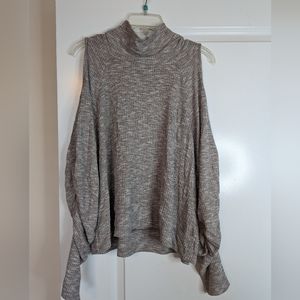 Cold shoulder lightweight sweater